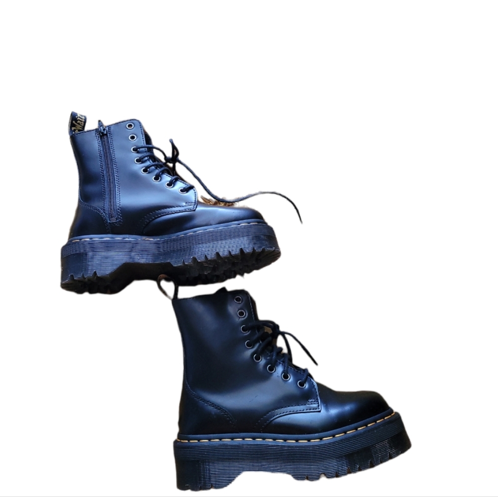 Dr. Martens Black Jadon Smooth Leather Platform Boots US Women 6